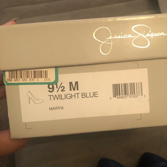 Jessica Simpson heels - Picture 4 of 4